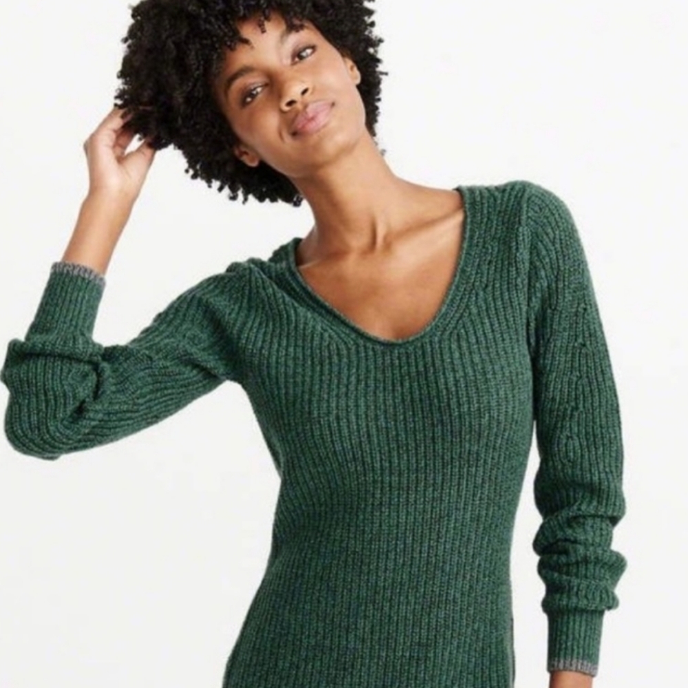 Abercrombie & Fitch Green V Neck Long Sleeve Sweater Dress - Picture 2 of 9